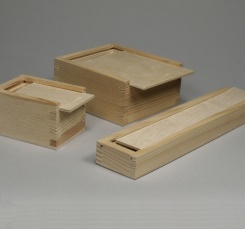 Boxes with sliding lid