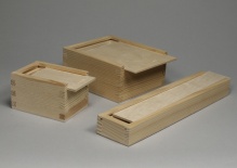 Box with sliding lid