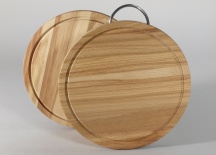 Round board with metal handle